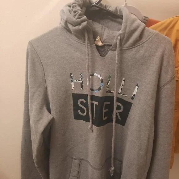 Bundle Sweater - Picture 4 of 5